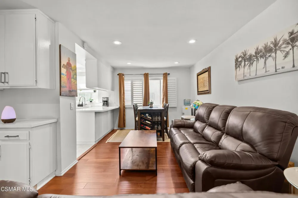 27656 Ironstone Drive #5 Canyon Country, CA 91387