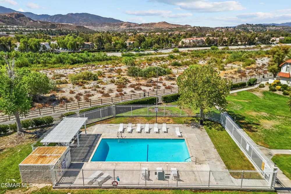 27656 Ironstone Drive #5 Canyon Country, CA 91387