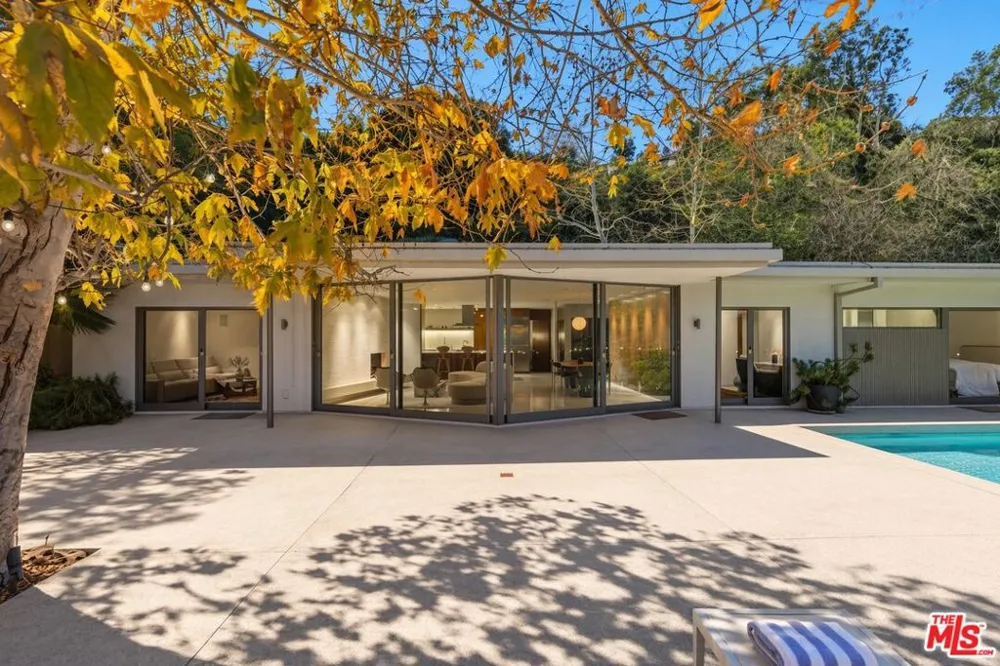 3201 Oakley Drive Los Angeles, CA 90068