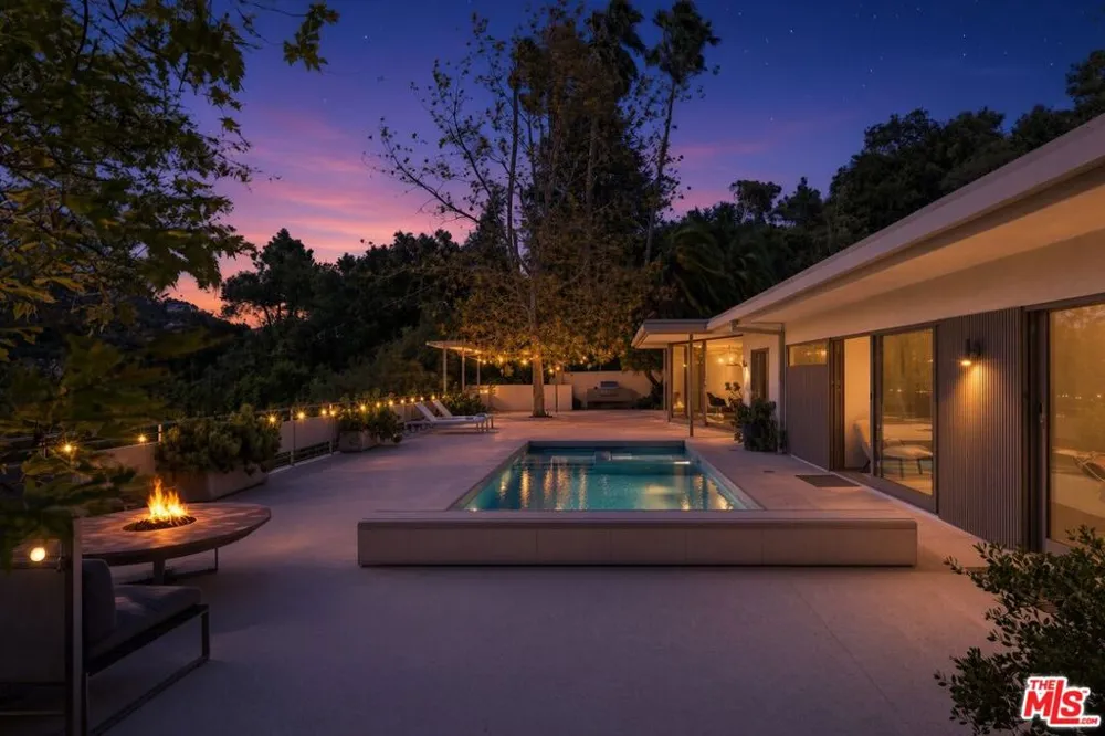 3201 Oakley Drive Los Angeles, CA 90068