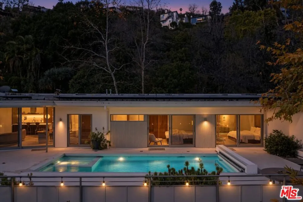 3201 Oakley Drive Los Angeles, CA 90068