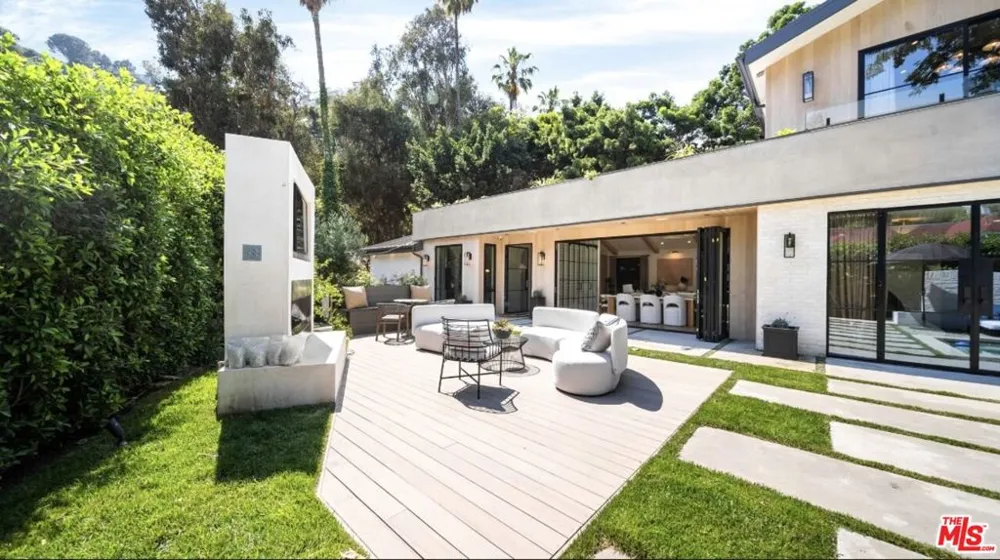 1914 Laurel Canyon Boulevard Los Angeles, CA 90046