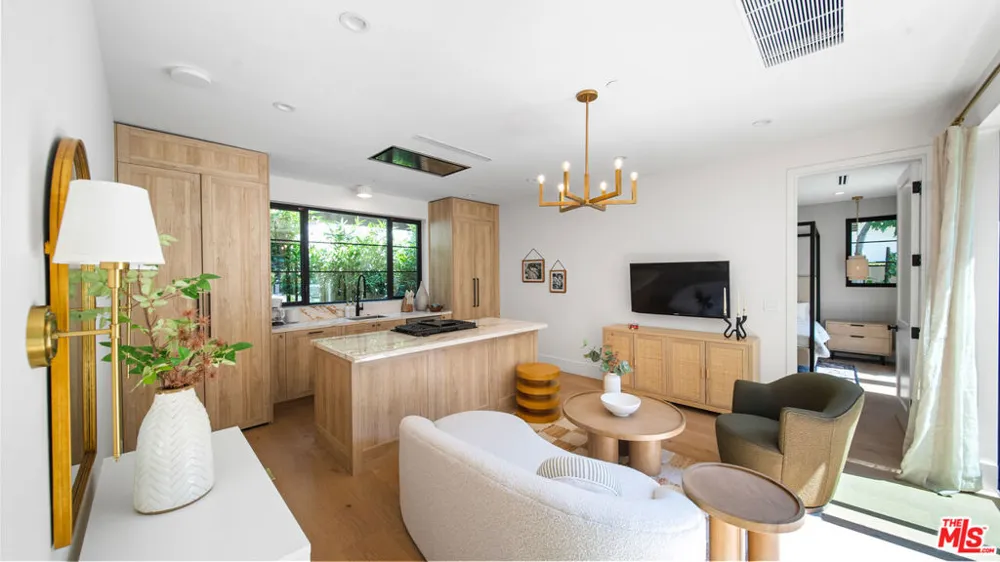 1914 Laurel Canyon Boulevard Los Angeles, CA 90046