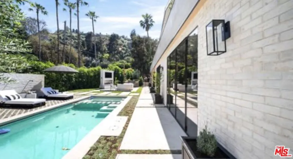 1914 Laurel Canyon Boulevard Los Angeles, CA 90046