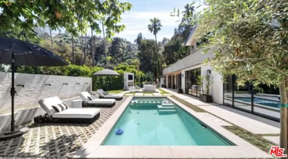 1914 Laurel Canyon Boulevard Los Angeles, CA 90046