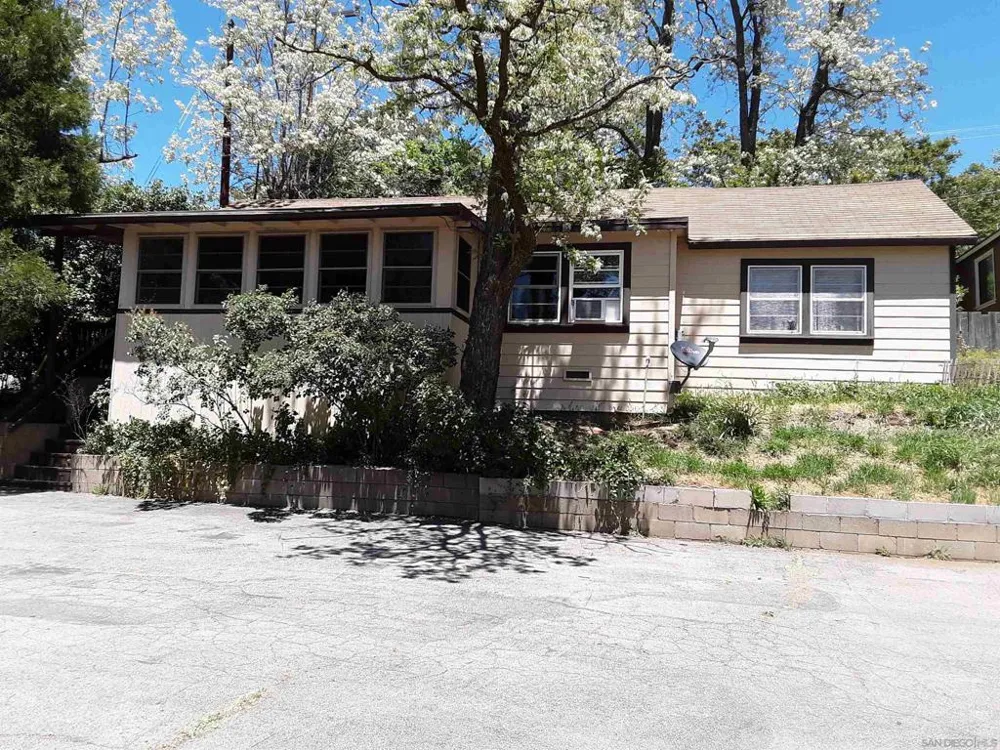 2617 C St Julian, CA 92036