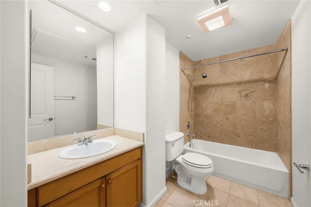 128 Oak Knoll #206 Pasadena, CA 91101