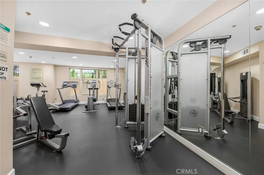 128 Oak Knoll #206 Pasadena, CA 91101