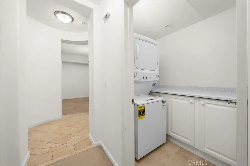 128 Oak Knoll #206 Pasadena, CA 91101