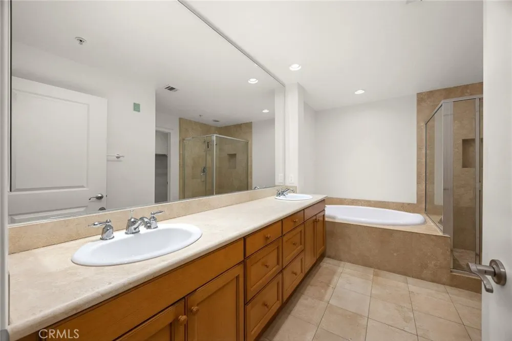 128 Oak Knoll #206 Pasadena, CA 91101