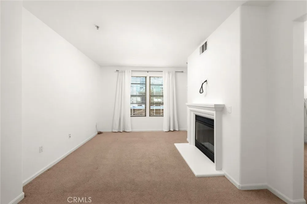 128 Oak Knoll #206 Pasadena, CA 91101