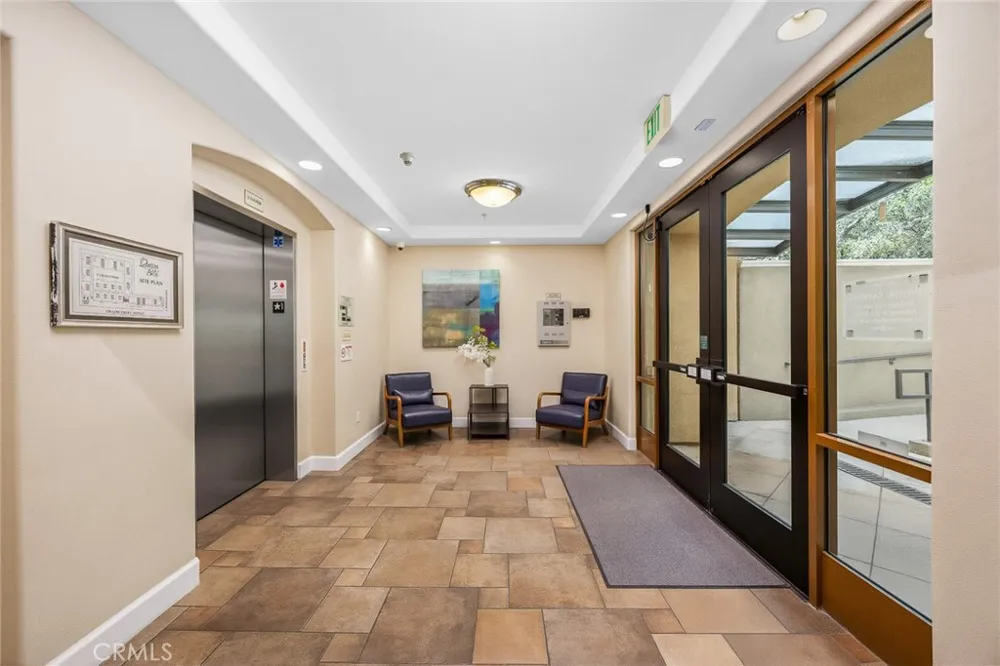 128 Oak Knoll #206 Pasadena, CA 91101