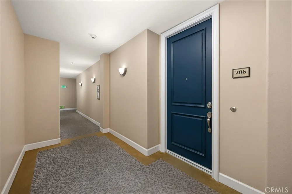 128 Oak Knoll #206 Pasadena, CA 91101