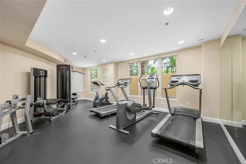 128 Oak Knoll #206 Pasadena, CA 91101