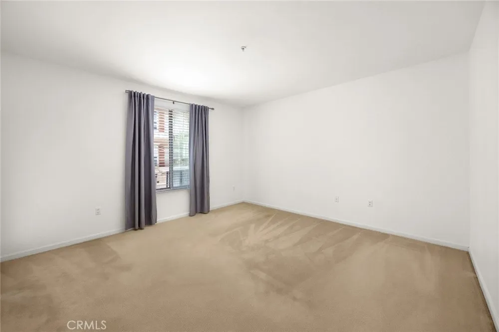 128 Oak Knoll #206 Pasadena, CA 91101
