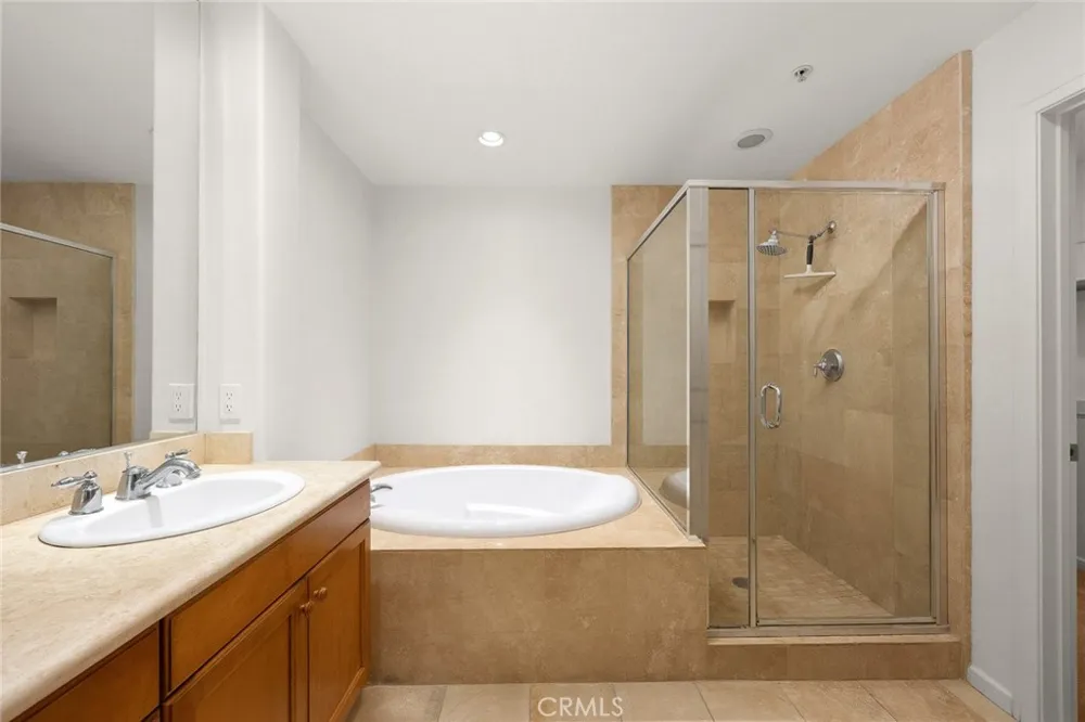 128 Oak Knoll #206 Pasadena, CA 91101