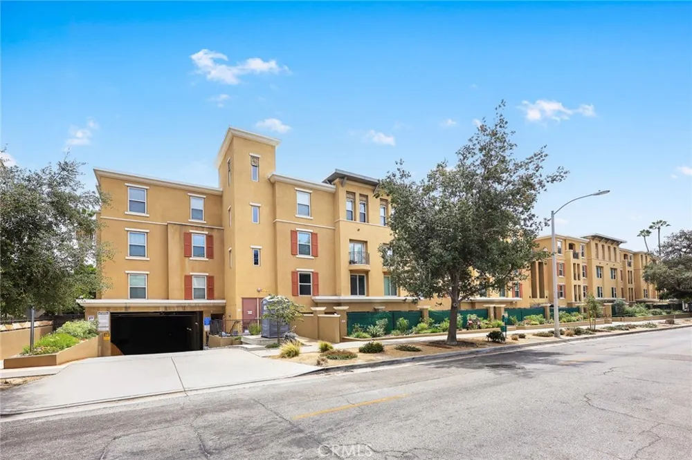 128 Oak Knoll #206 Pasadena, CA 91101