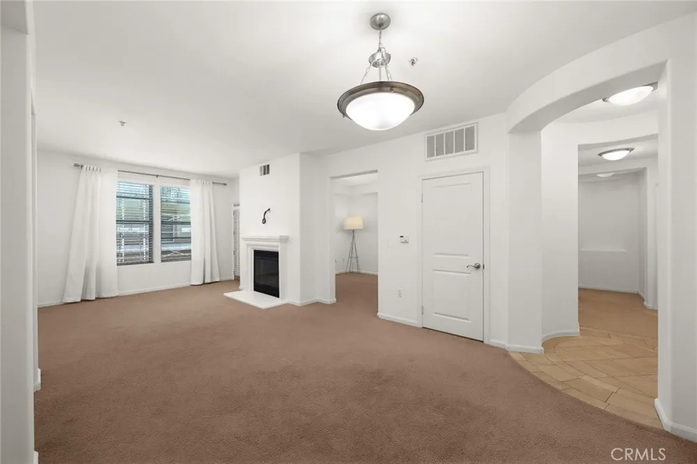 128 Oak Knoll #206 Pasadena, CA 91101
