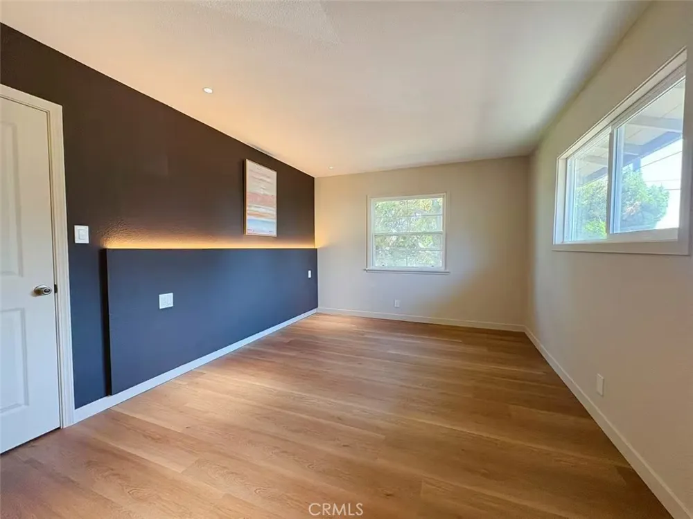 883 E Leadora Glendora, CA 91741