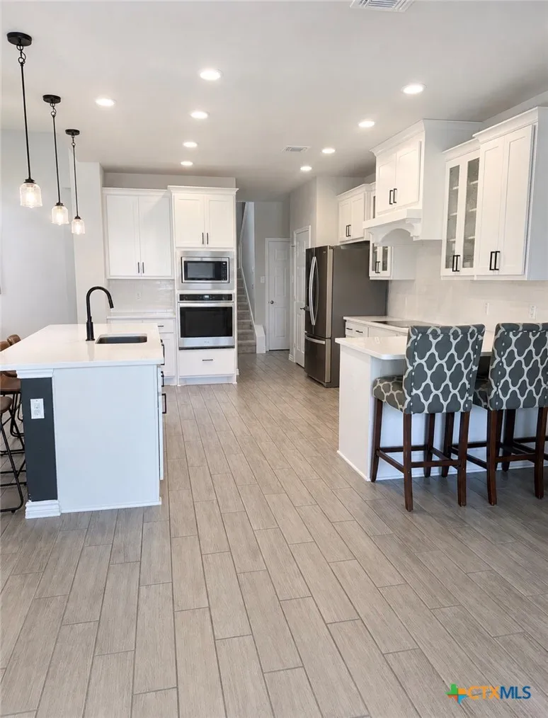 1756 Meadow Crest Drive Salado, TX 76571