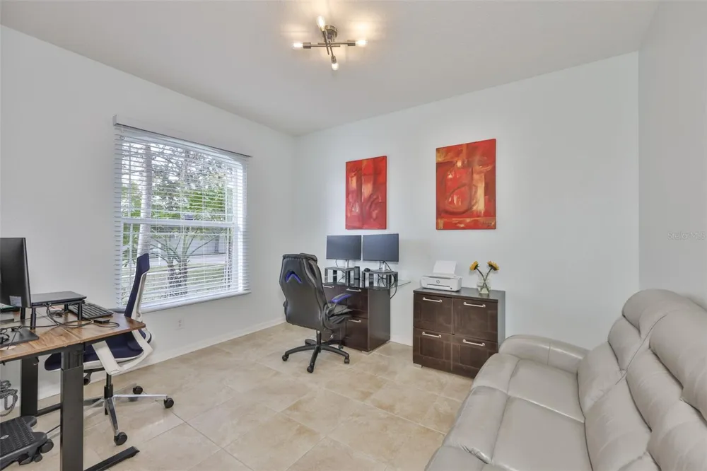 823 SEMINOLE SKY DRIVE Ruskin, FL 33570