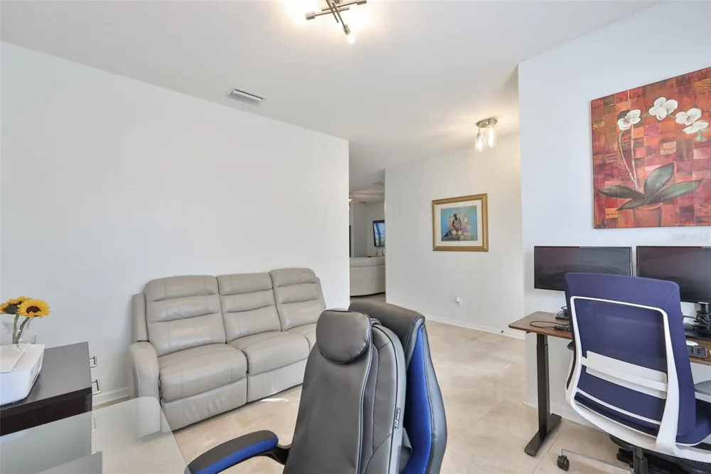 823 SEMINOLE SKY DRIVE Ruskin, FL 33570