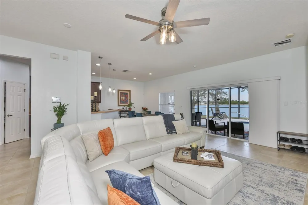 823 SEMINOLE SKY DRIVE Ruskin, FL 33570
