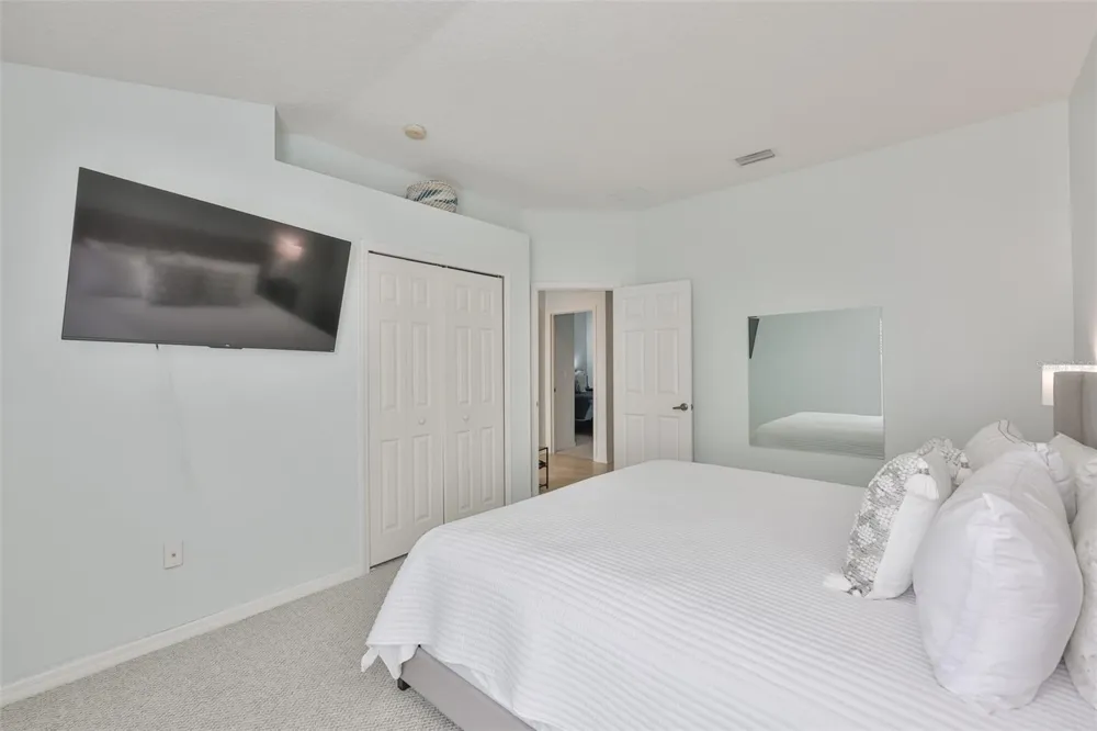 823 SEMINOLE SKY DRIVE Ruskin, FL 33570