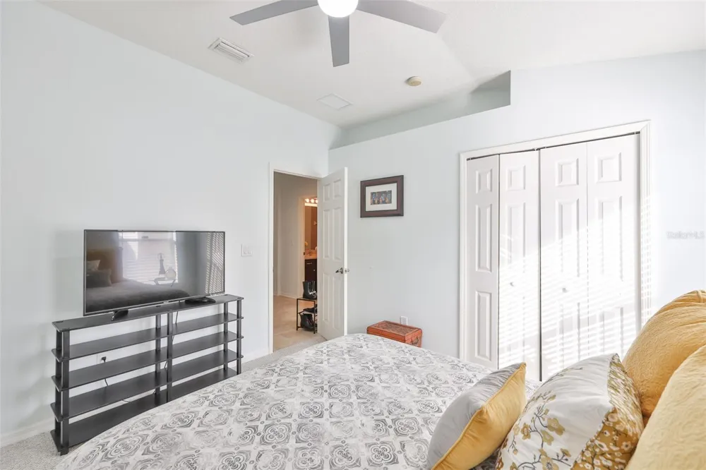 823 SEMINOLE SKY DRIVE Ruskin, FL 33570