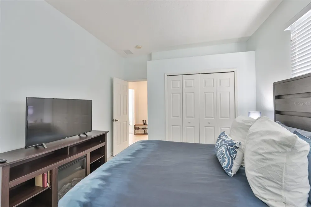 823 SEMINOLE SKY DRIVE Ruskin, FL 33570