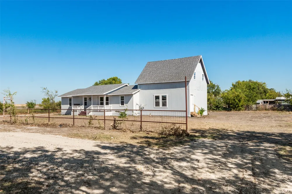 506 Fm 156 Ponder, TX 76259