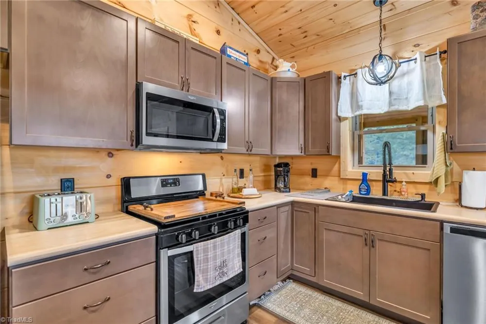17036 NC Highway 88 W Creston, NC 28615