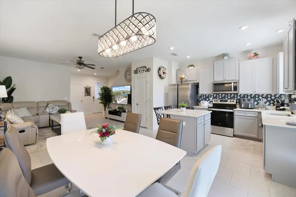 11814 SKY ACRES TERRACE Bradenton, FL 34211