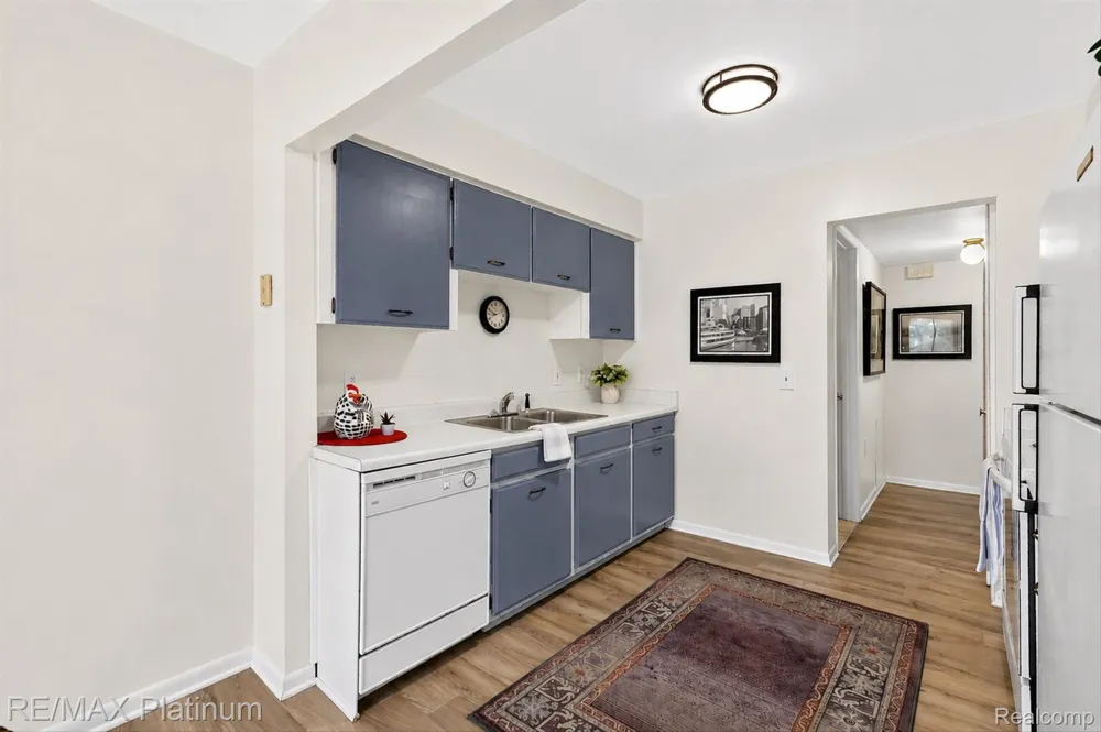407 W Highland Road #3 Howell City, MI 48843
