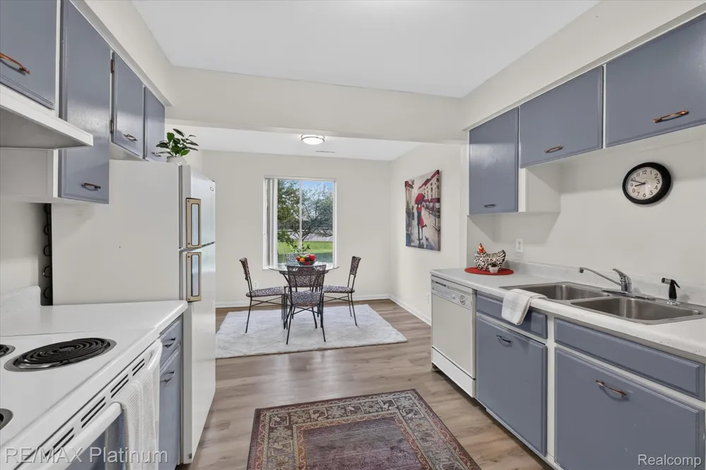 407 W Highland Road #3 Howell City, MI 48843