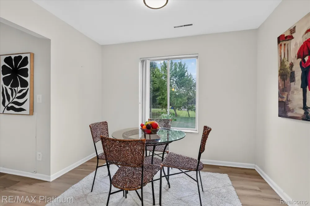 407 W Highland Road #3 Howell City, MI 48843