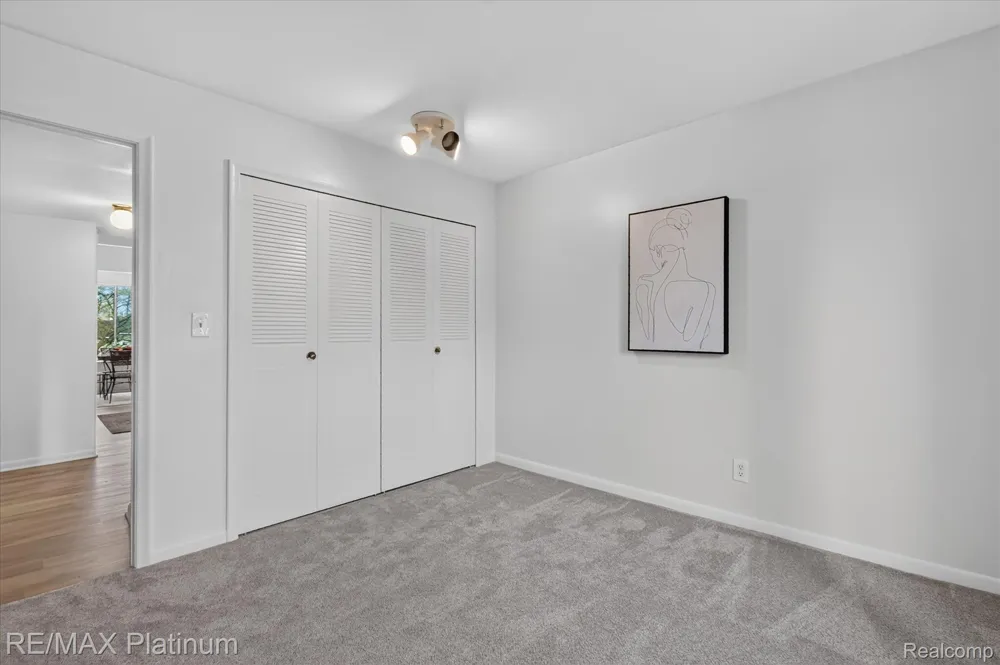 407 W Highland Road #3 Howell City, MI 48843