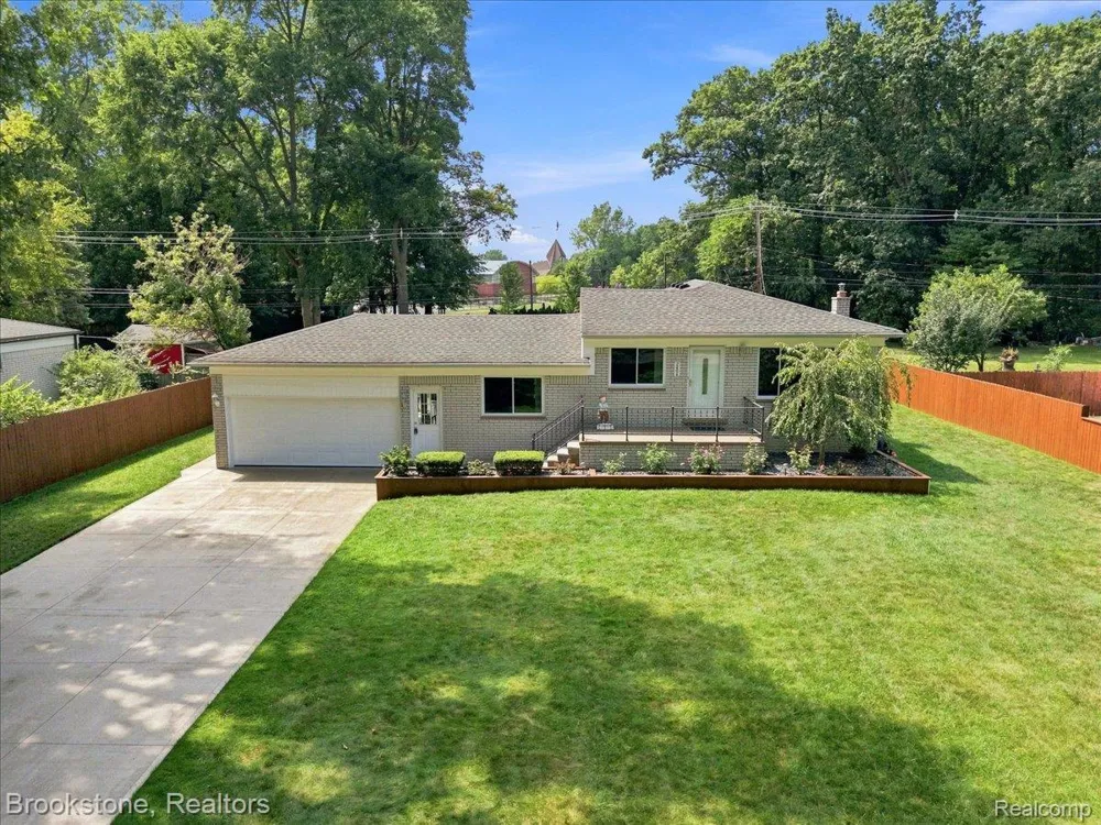 2494 Frankson Avenue Rochester Hills City, MI 48307