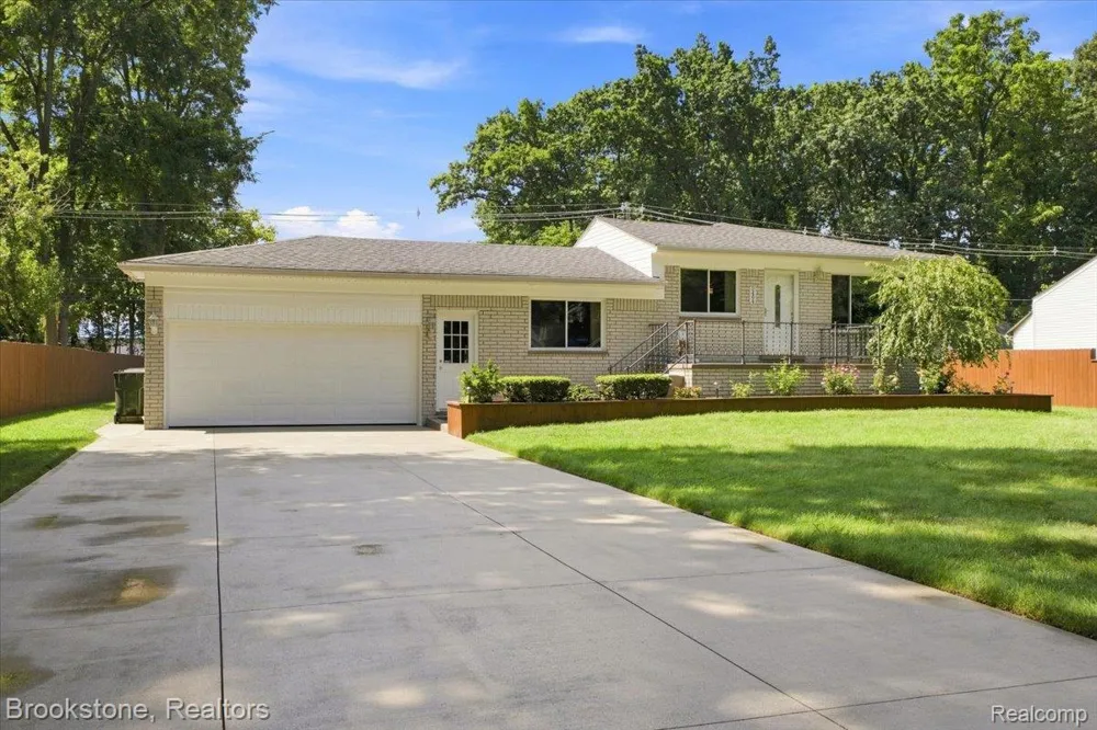 2494 Frankson Avenue Rochester Hills City, MI 48307
