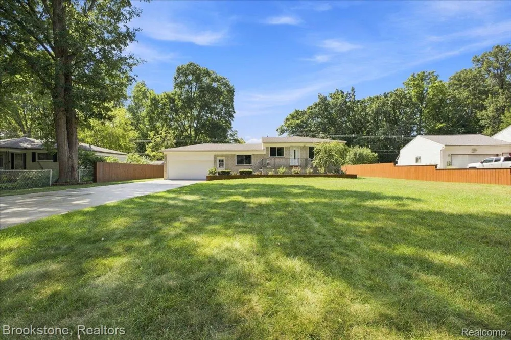 2494 Frankson Avenue Rochester Hills City, MI 48307