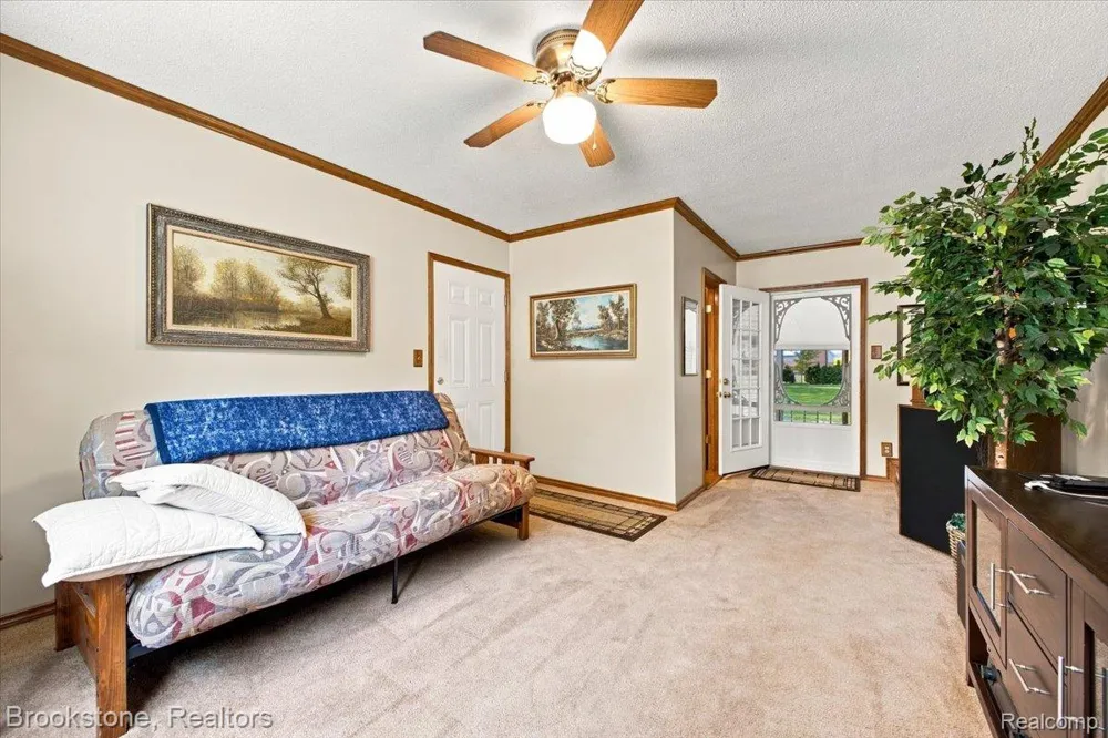 2494 Frankson Avenue Rochester Hills City, MI 48307