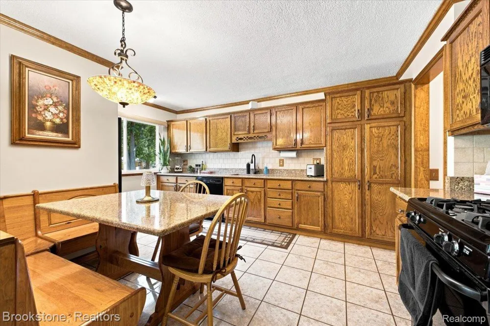 2494 Frankson Avenue Rochester Hills City, MI 48307