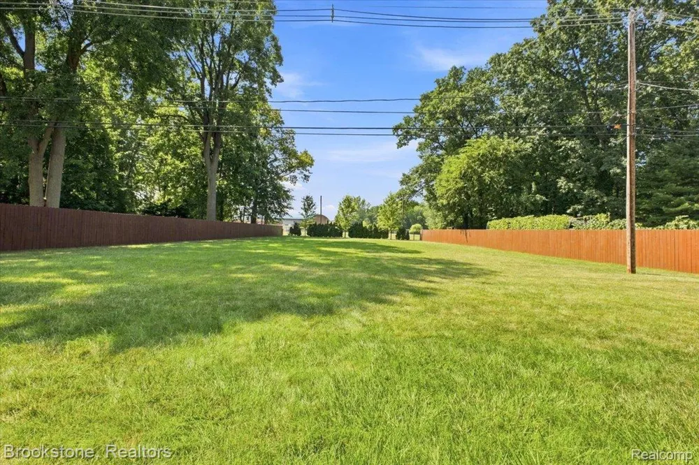 2494 Frankson Avenue Rochester Hills City, MI 48307