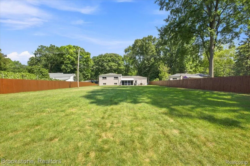 2494 Frankson Avenue Rochester Hills City, MI 48307