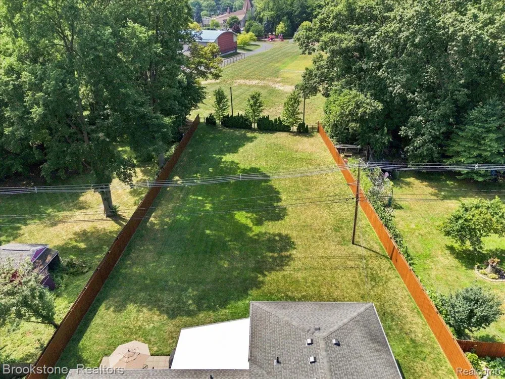 2494 Frankson Avenue Rochester Hills City, MI 48307