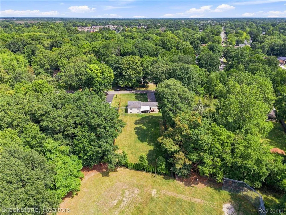 2494 Frankson Avenue Rochester Hills City, MI 48307