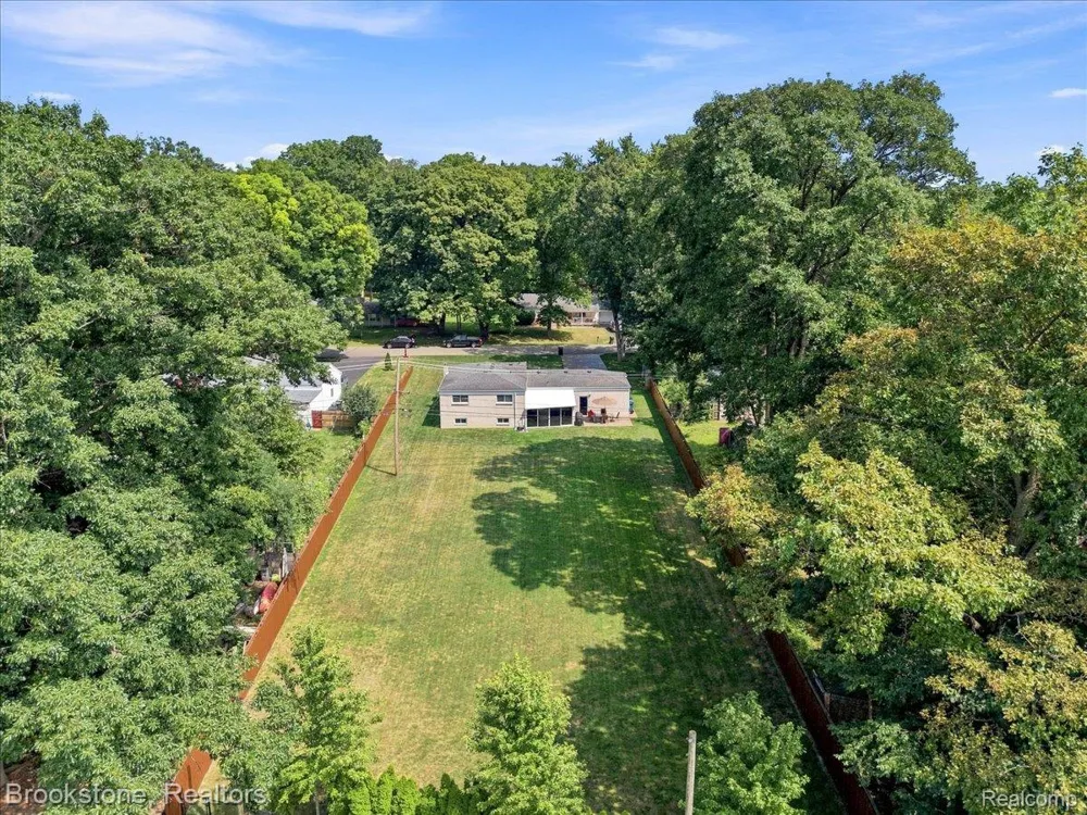 2494 Frankson Avenue Rochester Hills City, MI 48307