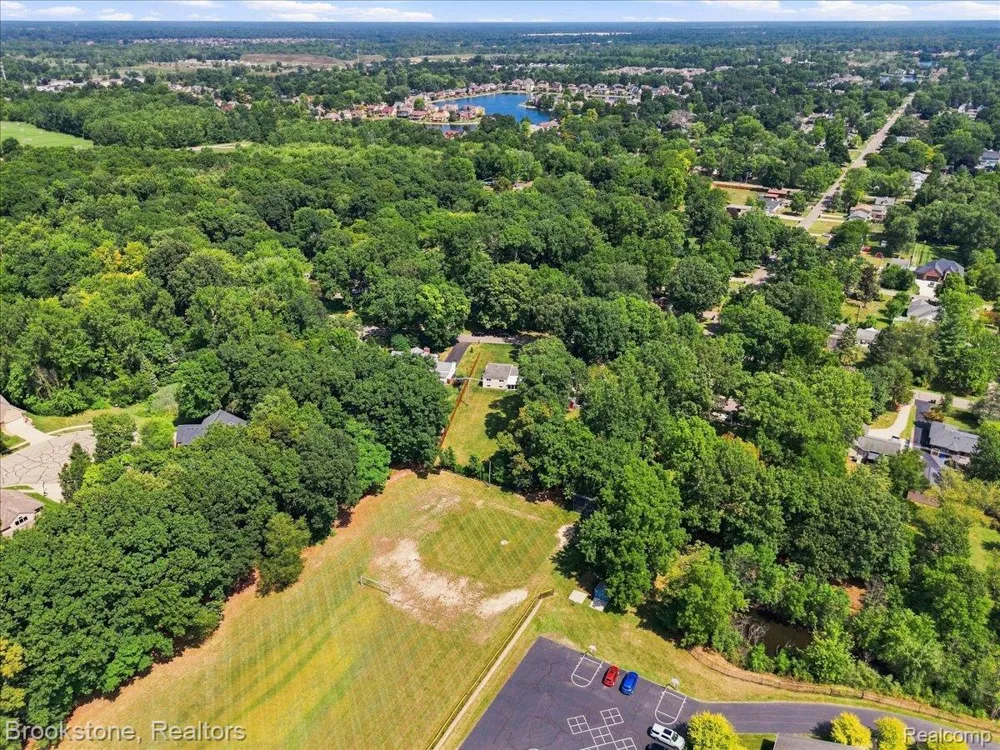 2494 Frankson Avenue Rochester Hills City, MI 48307