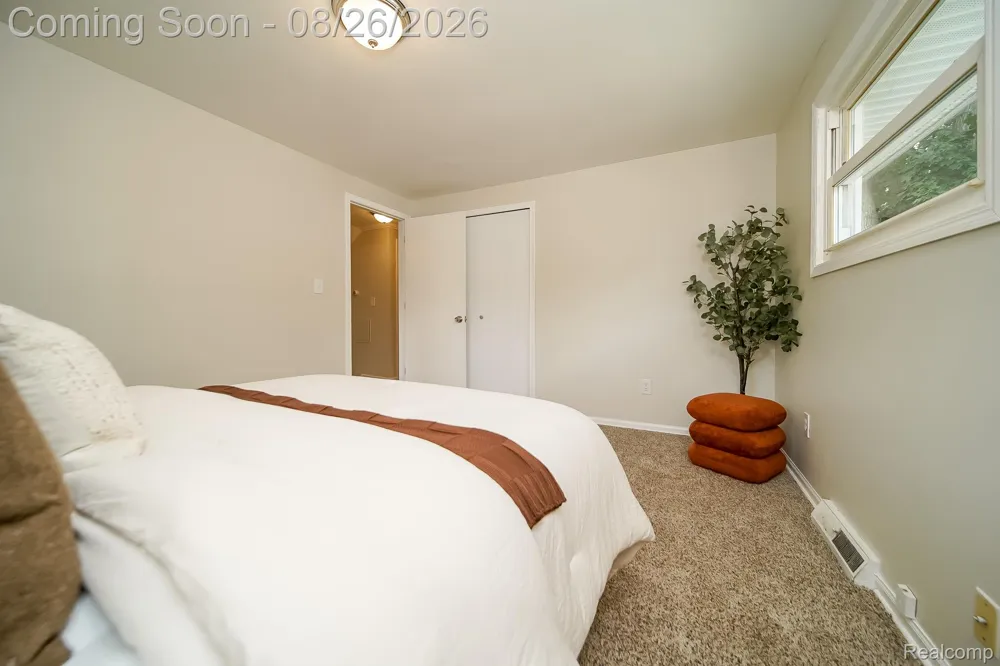 1348 Gault Drive Ypsilanti Charter Township, MI 48198