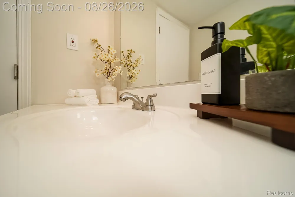 1348 Gault Drive Ypsilanti Charter Township, MI 48198